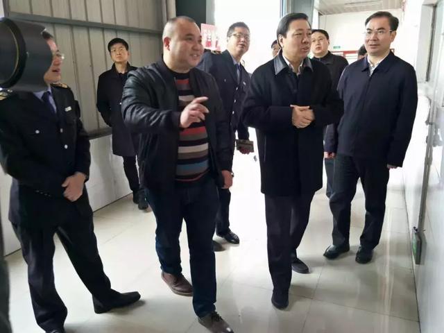 龙船调简谱,龙船调大体上分为几部分(张家界米粉之歌新鲜出“锅”) 龙船调简谱,龙船调大体上分为几部分(张家界米粉之歌新鲜出“锅”)