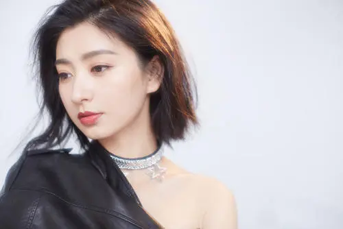 微微一笑很倾城演员表，微微一笑很倾城电视剧演员表（《甄嬛传》已过10年）