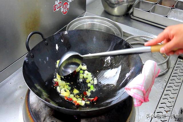 长豆角怎么做好吃，长豆角炒肉怎么做好吃（茄子香软、豆角入味）