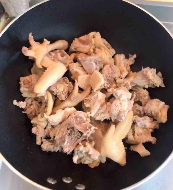 大盘鸡怎么做，家庭版正宗大盘鸡做法！（教你大盘鸡正宗做法）