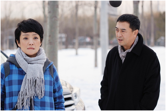 张嘉译第三任妻子，张嘉译第二任妻子是谁（与王海燕因戏生情相守13年）