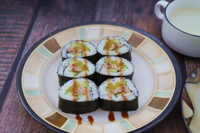 寿司女孩哦，微信头像，寿司女孩哦（啥寿司都能做出来）