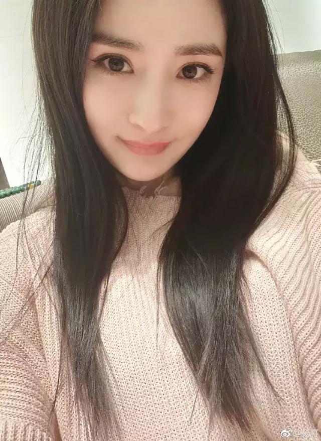 杨幂不愧是绯闻女王，杨幂有没有绯闻（十年前明星们都在博客上写什么）