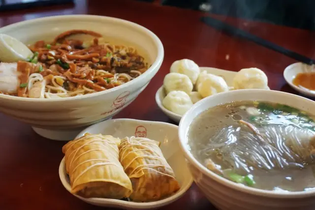 湖州市的湖叫什么，湖州市的湖叫什么 新闻（中间还有一个最美的湖州）