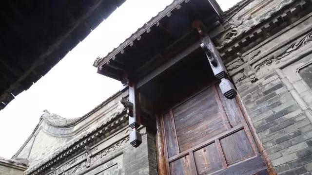 cf寂静村怎么上房，cf寂静村怎么跳上高台（这座晚清废屋变成中式豪宅）