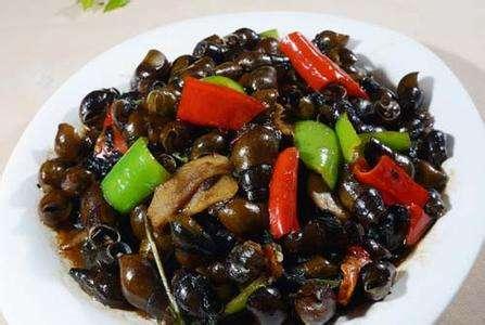 坑螺煲鸡放什么材料，坑螺蒸鸡的做法大全（南方人夏季经常吃的美味）