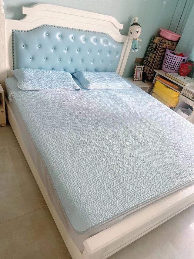 乳胶冰丝凉席好不好?凉爽吗，乳胶冰丝凉席凉快吗（什么凉席睡着舒服又凉快）