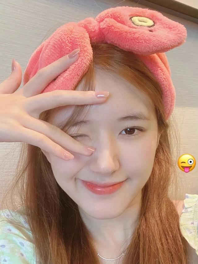 奶油滤镜/可爱/甜美/表情包/欧美/妆容，微信头像，奶油滤镜/可爱/甜美/表情包/欧美/妆容（时髦显白，拿图去做）