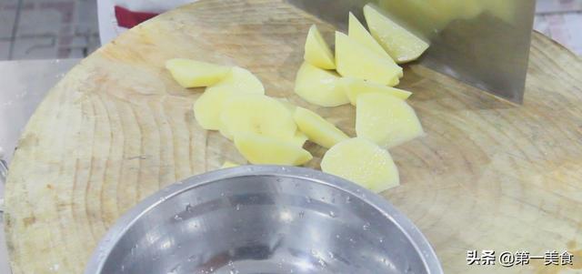 茄子土豆的家常做法，茄子炒豇豆的做法（厨师长教你做地三鲜）