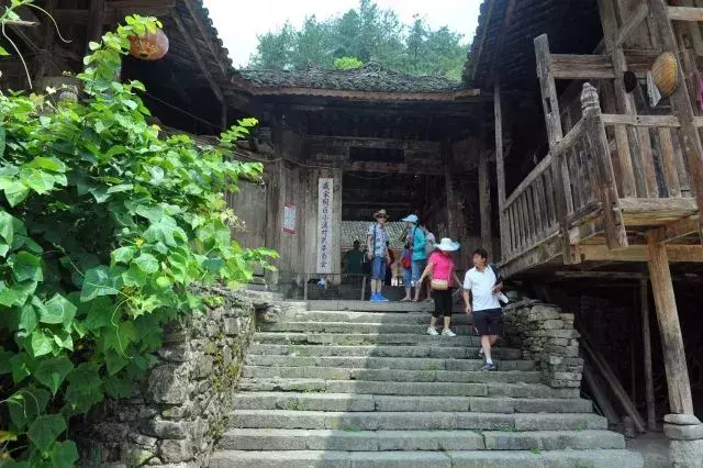成都到恩施(重庆到恩施多少公里)