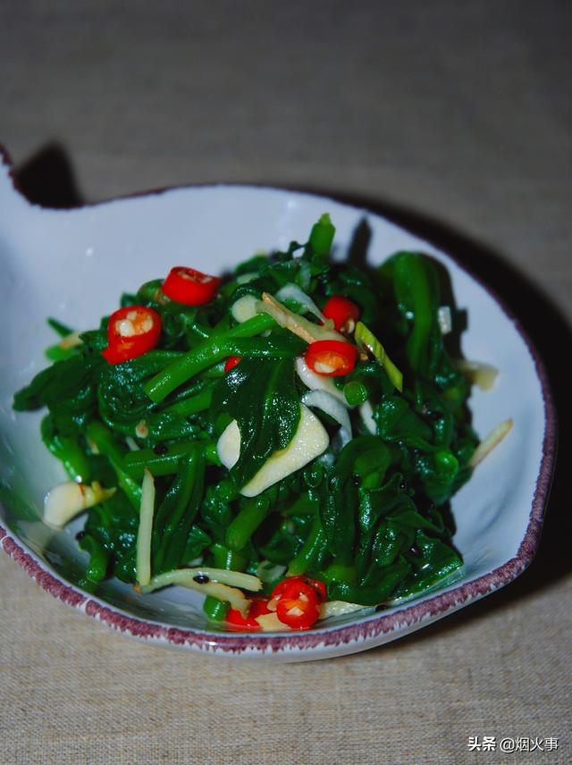 穿心莲怎么做好吃，加入这5种调料一起拌