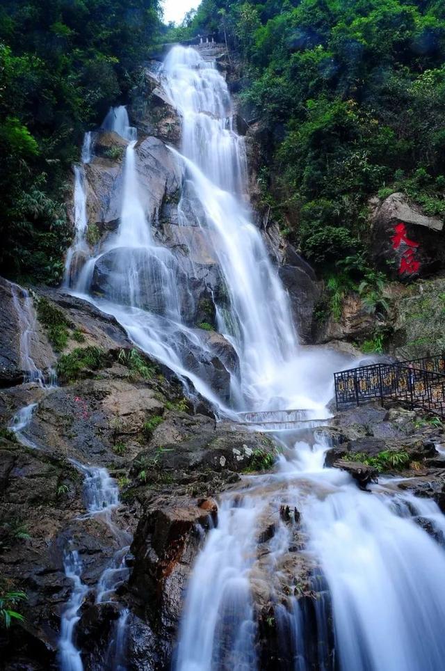 大罗山在什么位置，真无愧于清城最美山峰的称号