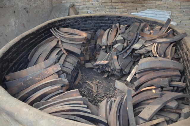 鼓皮是什么做的，鼓皮是由什么材质做成的（河南农民用传统技艺制作大鼓）