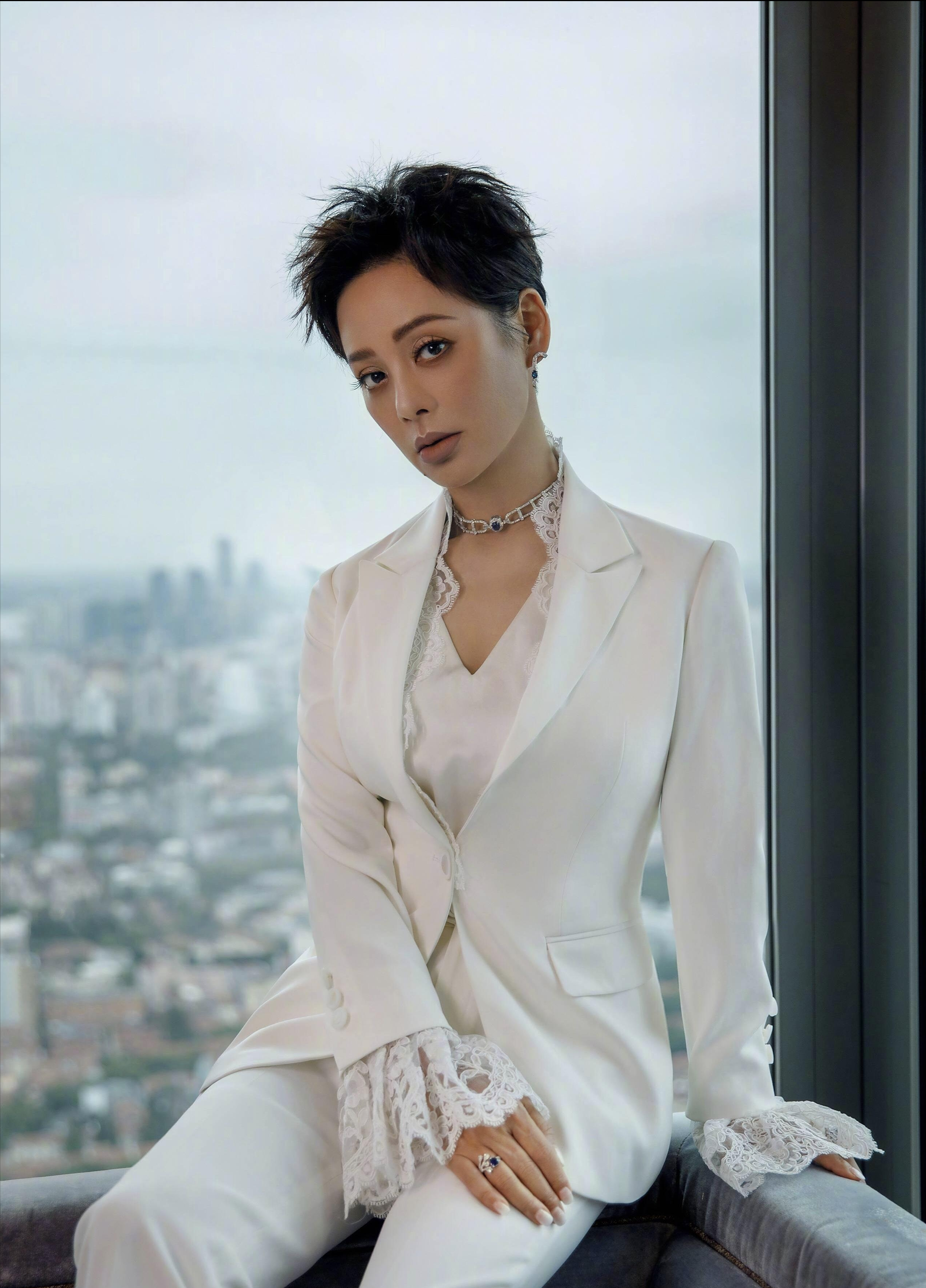 宁静的随性情史,凭本事抢完男人转身嫁他人,离婚后没有空窗期