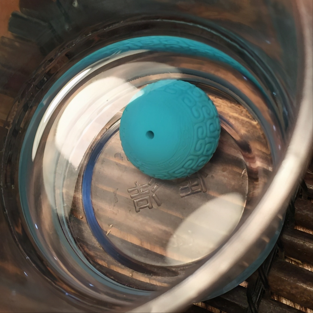 盘过的绿松石泡水后就废了吗，绿松石盘玩10年的效果图（为什么说绿松石是水性宝石）