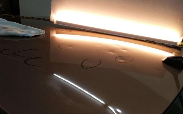 凹陷修复多少钱一个坑，车被撞凹进去维修大概多少钱（车身钣金无痕修复一般多少钱）