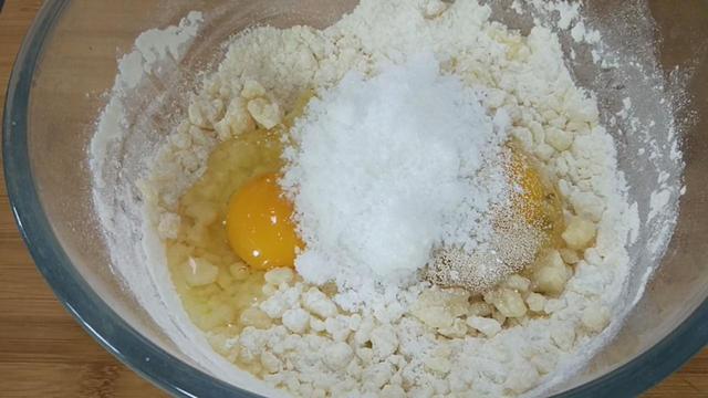 怎样在家做饼干，怎样在家做饼干简单做法（面粉里加2个鸡蛋）