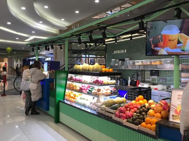 探店1口半个水果，糯米藕探店（贵阳探店\u0026满口水果精华的Ye小野果汁）