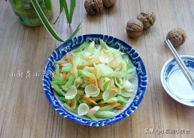 百合怎么炒好吃，炒百合怎么炒最好吃（百合炒之前要先处理一下）