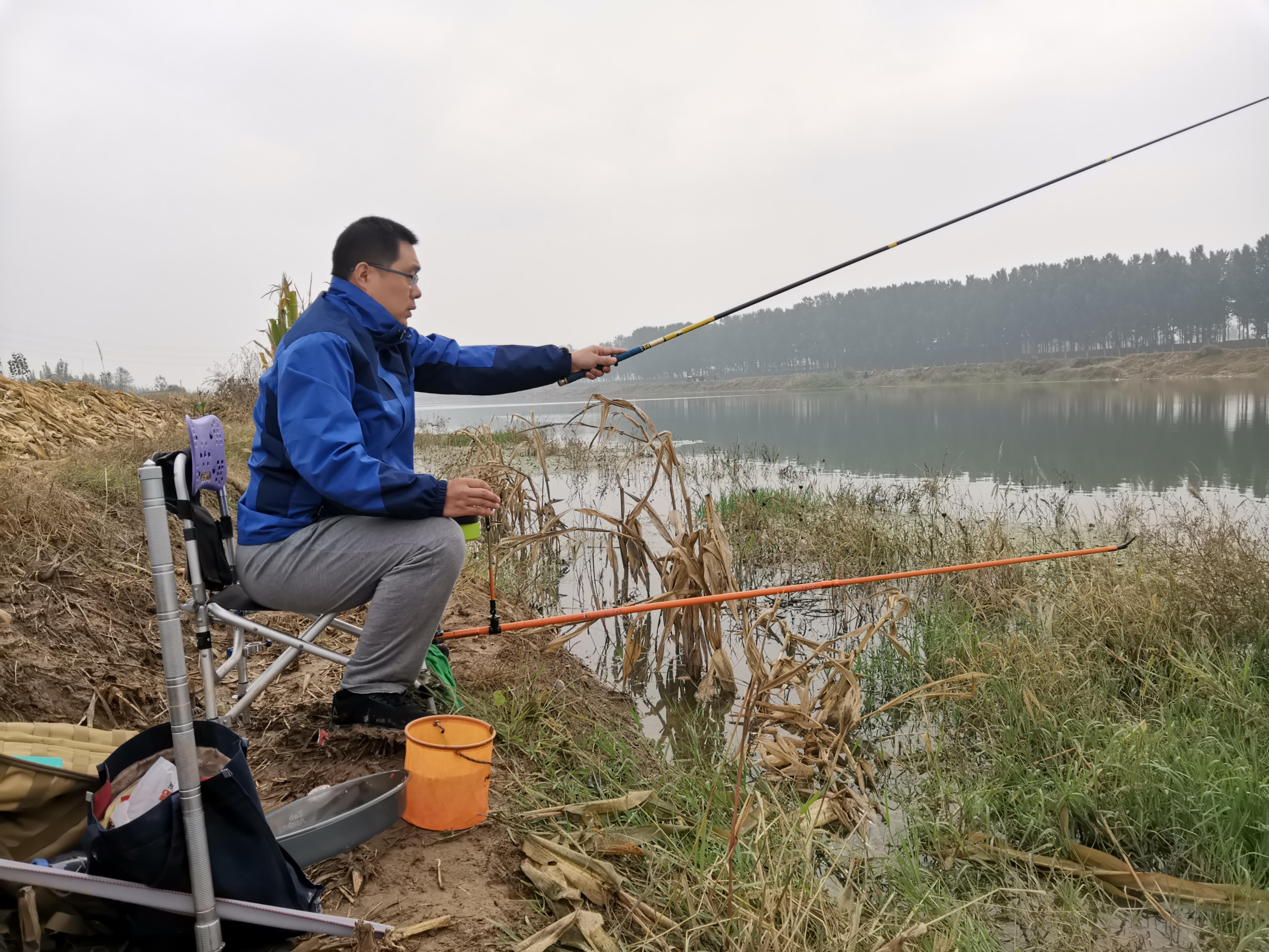 钓鱼爱好者必备全套专业渔具装备，从竿到线一应俱全，助你轻松畅享垂钓乐趣