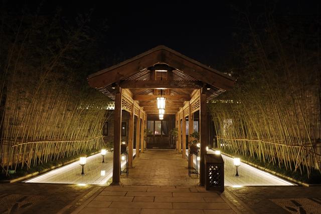 电影小镇在哪里，河南电影小镇在哪里（有人说门票100元太贵）