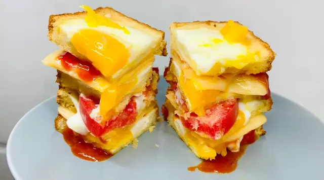 正宗芝士黄油吐司做法，半熟溏心蛋像布丁一样