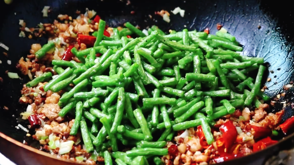 圖片[5]-【肉末干煸豆角】做法步驟圖 做法簡(jiǎn)單 一大盤(pán)不夠-起舞食譜網(wǎng)