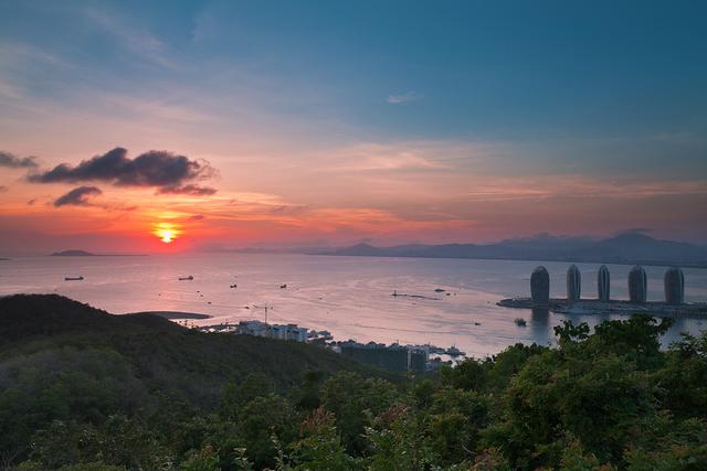 鹿回头风情园,鹿回头风景区 鹿回头角(国内最浪漫旅行地一定不要错过)