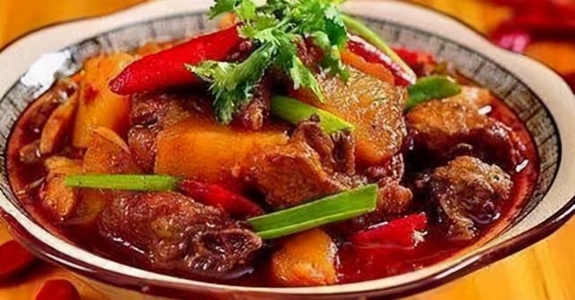 红烧培根金针菇的做法，烧烤培根金针菇的做法（每次做家人都说很好吃）