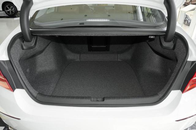 东风本田英诗派，本田英诗派的发动机跟雅阁一样吗（深度体验INSPIRE混动车型）