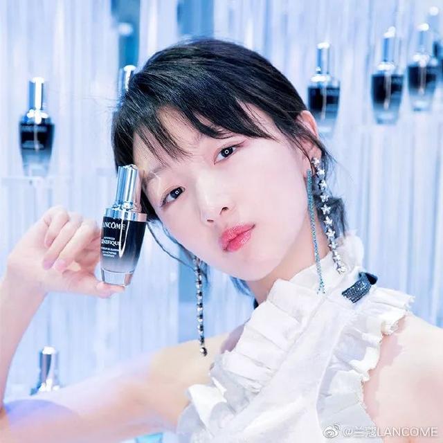 杨树林和圣罗兰是一个牌子吗，杨树林和圣罗兰有什么区别（粉丝给圣罗兰YSL起名“杨树林”）