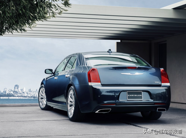 北京奔驰戴克300，克莱斯勒是不是就是奔驰啊（竞争德系A6L、E级、5系）