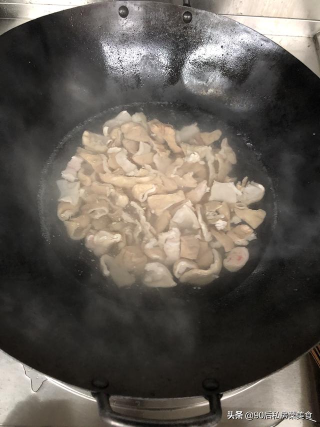 葱叶怎么做好吃 葱叶做好吃的方法，葱叶怎么做好吃（食材与步骤相当简单跟葱叶搭配之后）