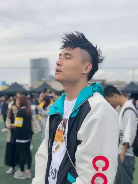 一些女生喜欢的图片，女生都喜欢的图片（女生最喜欢男生用这几种微信头像）