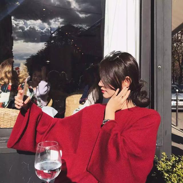 气质女头像迷人，魅力气质女生头像/干净脱俗 温柔上进.微信（知足且上进 温柔而坚定）