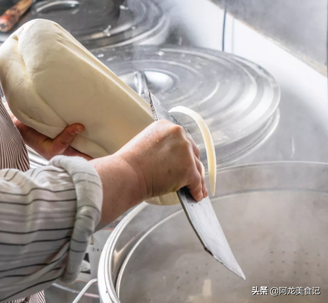 生面怎么炒，生面可以直接炒吗（炒刀削面别直接下锅）