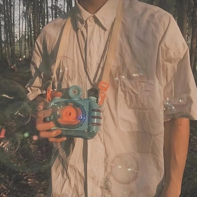 超甜的情侣头像一人一半，甜蜜情侣头像一人一半 涵/你的存在 即之我所爱（甜甜的微信情侣头像）