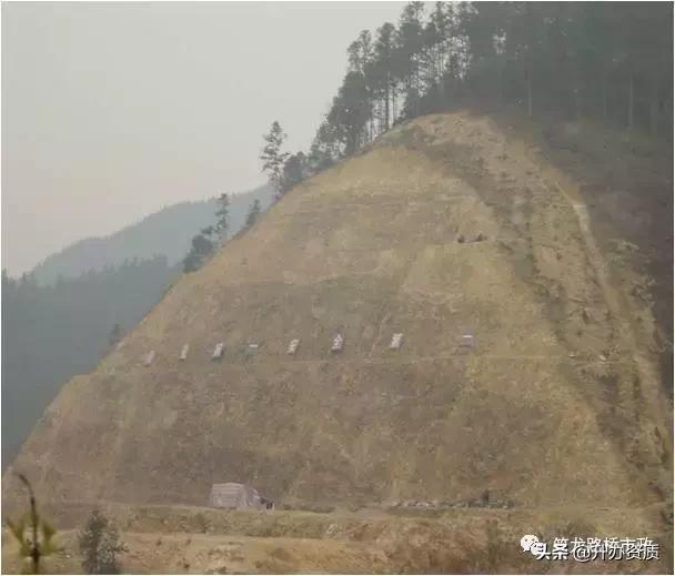 密实度和压实度一样吗,压实度和相对密度有什么区别(路堤填筑、路堑开挖、路基排水、软土地基施工) 密实度和压实度一样吗,压实度和相对密度有什么区别(路堤填筑、路堑开挖、路基排水、软土地基施工)