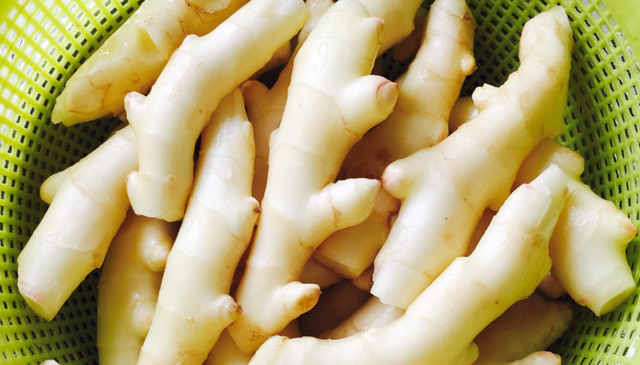 仔姜怎么做才好吃，仔姜怎么做才好吃又简单（常把仔姜这样做来吃）