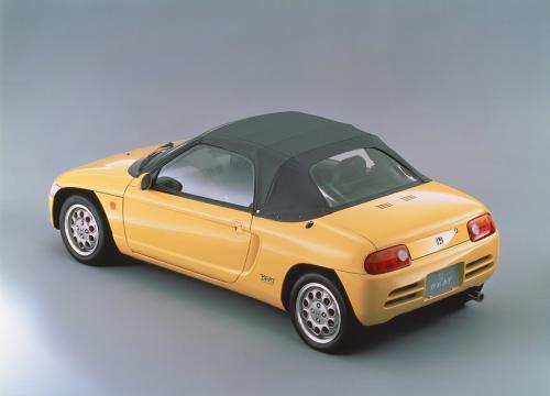 本田是哪个国家的品牌，honda是什么牌子（从摩托车到汽车的跨越发展）