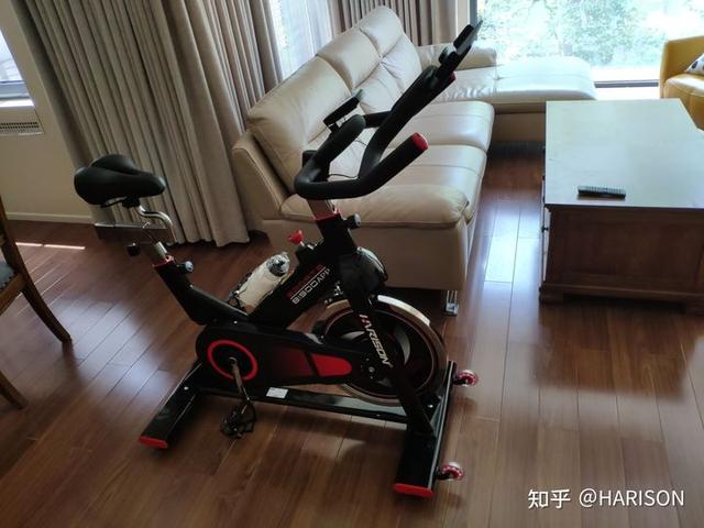 椭圆机和跑步机，椭圆机和跑步机哪个减肥效果好（哪种才是居家健身的最佳伴侣）