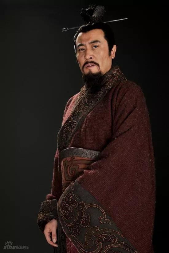 新三国剧情介绍，接着奏乐接着舞是哪部电影（《新三国》之见解）