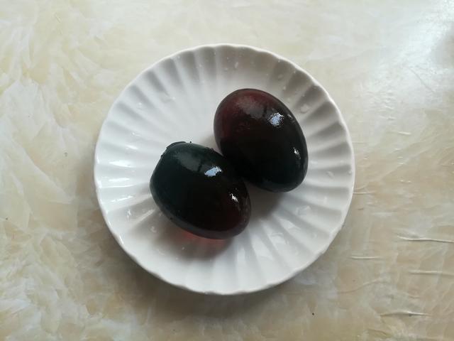 皮蛋黄瓜汤的做法，皮蛋汤怎么做汤才白（第一次喝这汤）