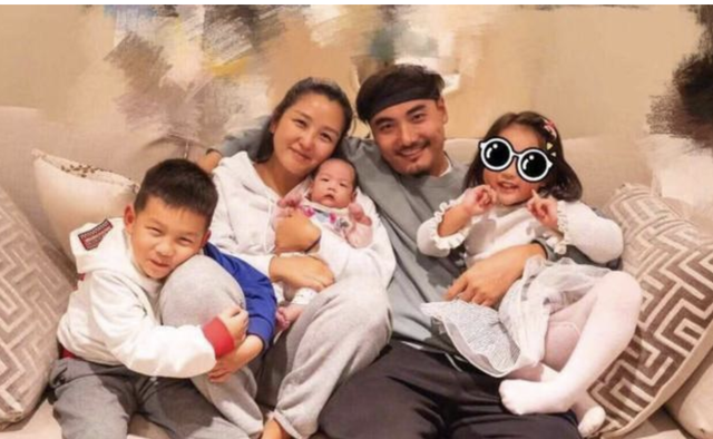 何洁多大年龄了，何洁多大结的婚（34岁何洁坦言失业三个月）