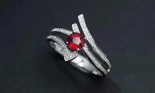 宝石贵吗，免费翡翠在线估价（红宝石、绿宝石和蓝宝石）