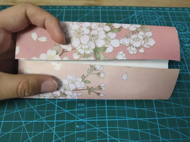 纸扇子的做法，纸扇子的做法描述（教你做5款夏季手工扇）