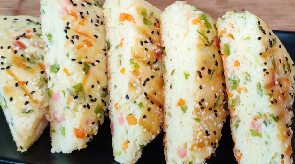 【大米蔬菜餅】做法步驟圖 出鍋松軟鮮香 大人孩子都愛吃-起舞食譜網