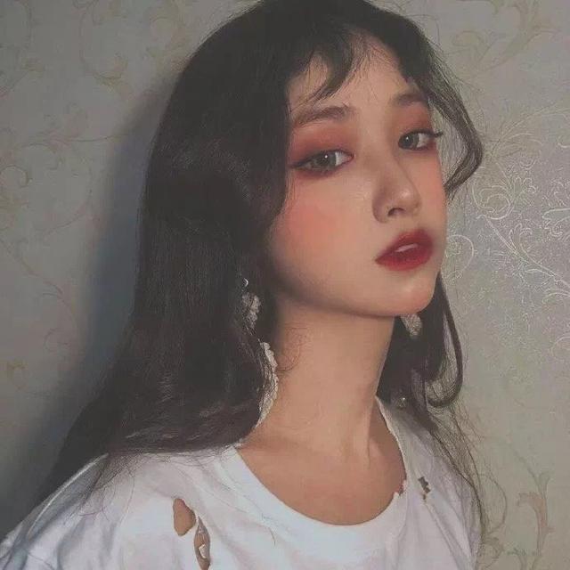 时尚气质女头/女孩子的气质要有也要有素质，微信头像，时尚气质女头/女孩子的气质要有也要有素质（有气质的女生头像）