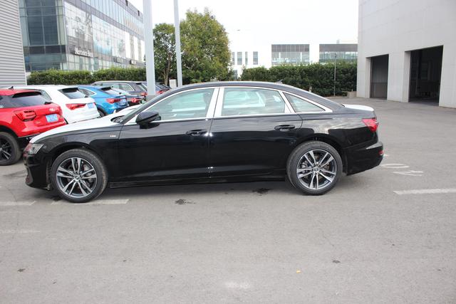 奥迪a6车钥匙，19款奥迪A6L车钥匙怎么拆开（奥迪A6L实拍）