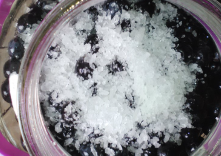 葡萄酒的制作方法图，怎么做葡萄酒（自酿“葡萄酒”是加白糖还是酒曲）